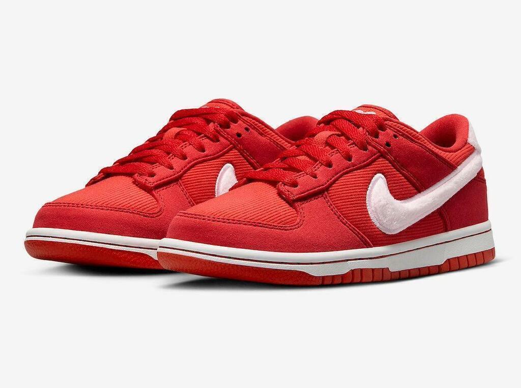 Nike Dunk Low GS "Valentine's Day"