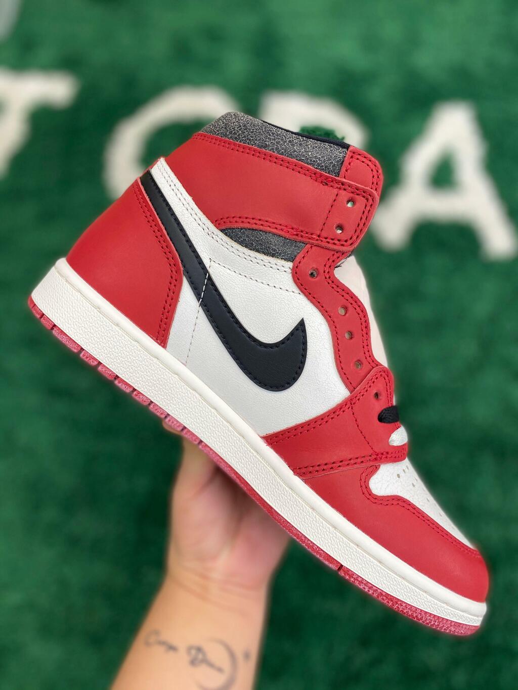 Nike Air Jordan 1 High Chicago Lost And Found