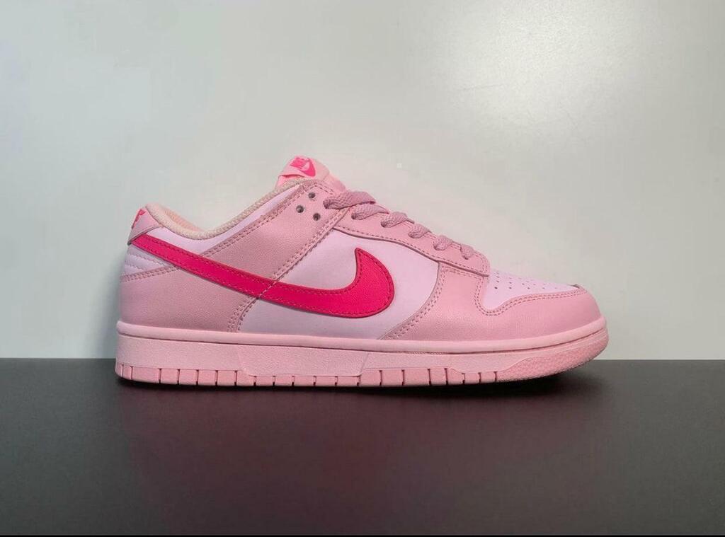 Nike Dunk Low GS Triple Pink