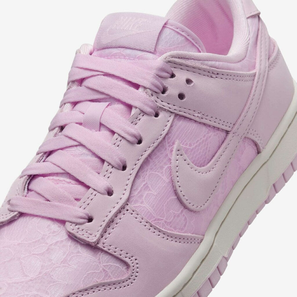 Nike Dunk Low Regal Pink