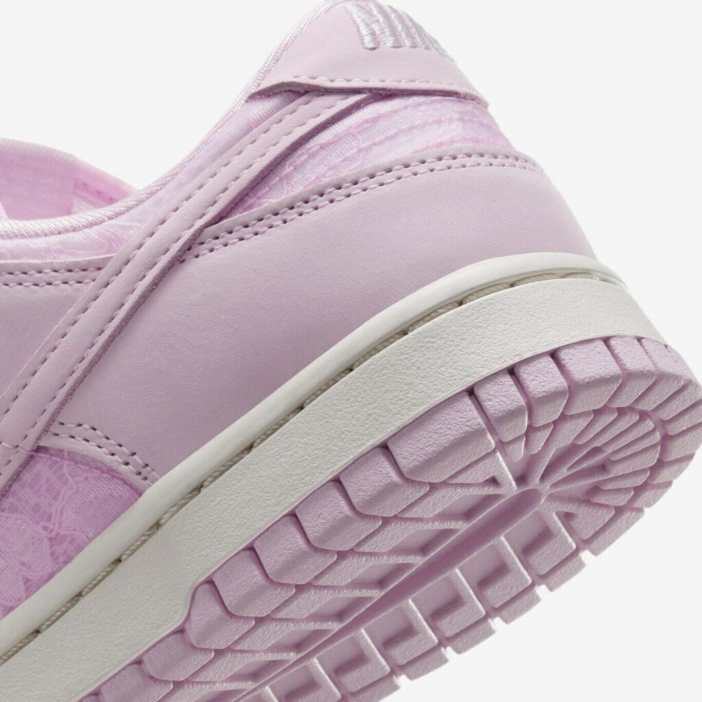 Nike Dunk Low Regal Pink