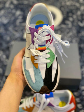 Tênis New Balance 327 'Pride Collection'