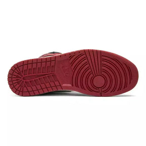 Nike Air Jordan 1 Retro High Bred Toe