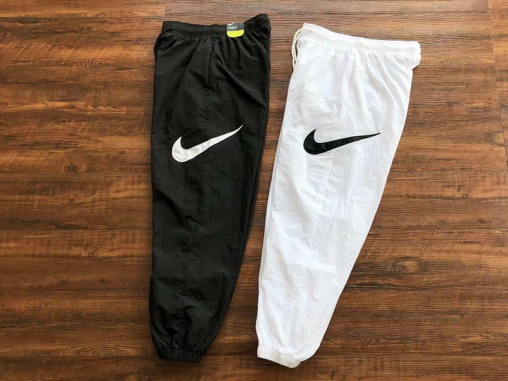 CALÇA NIKE SPORTSWEAR ESSENTIAL