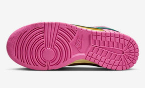 Nike Dunk Low x Parris Goebel "Playful Pink" Rosa