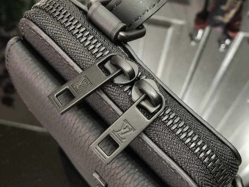 Shoulder Bag Louis Vuitton
