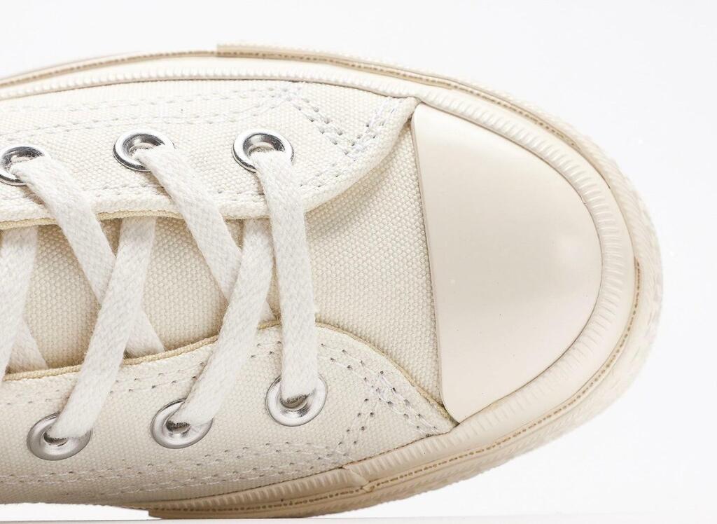 Comme des Garçons PLAY x Converse Chuck 70 White