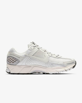 Tênis Nike Zoom Vomero 5