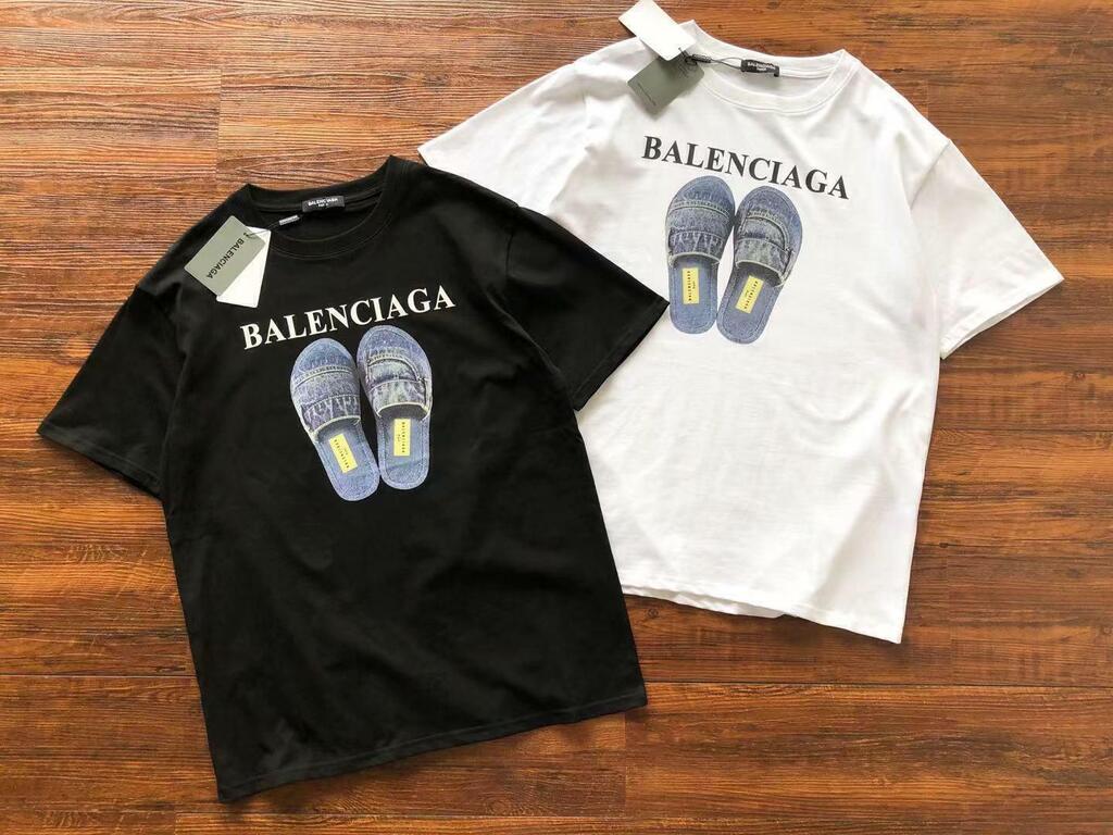 Camiseta Balenciaga Paris