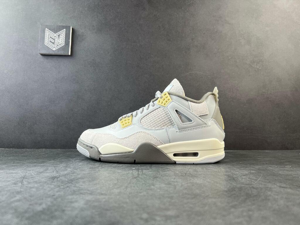 Nike Air Jordan 4 Retro SE Craft Photon Dust