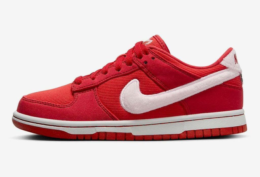 Nike Dunk Low GS "Valentine's Day"