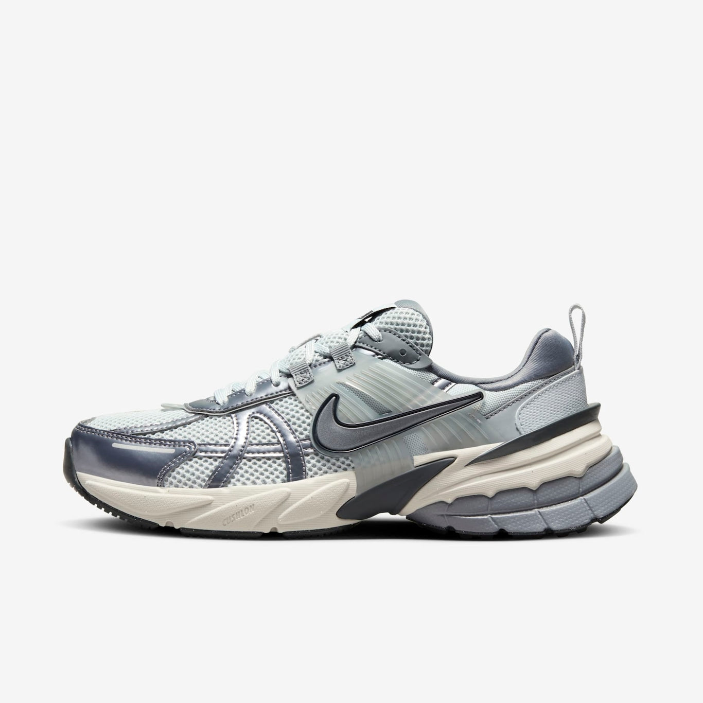 Tênis Nike VK2 Run Pure Platinum Wolf Grey