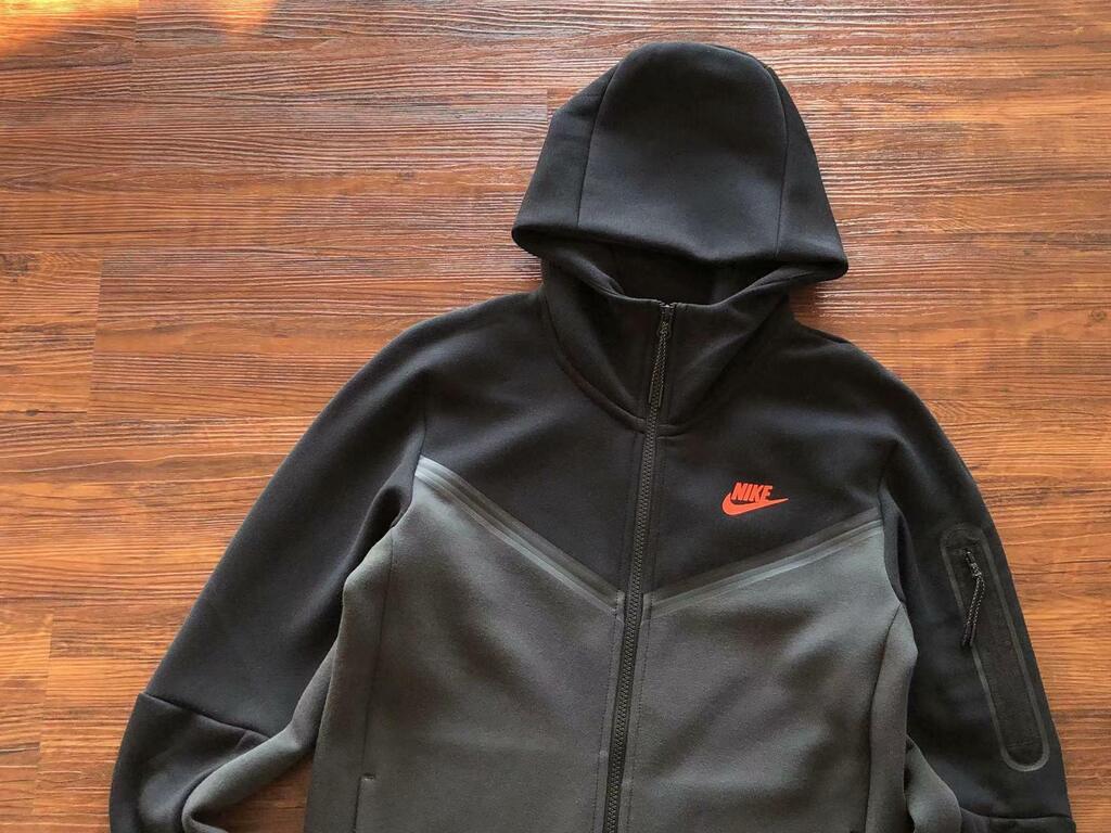 Conjunto Nike x Tech Fleece