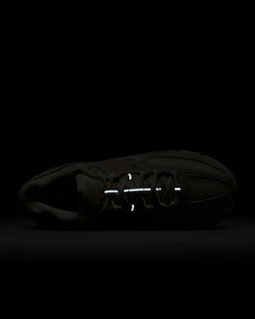 Tênis Nike Zoom Vomero 5