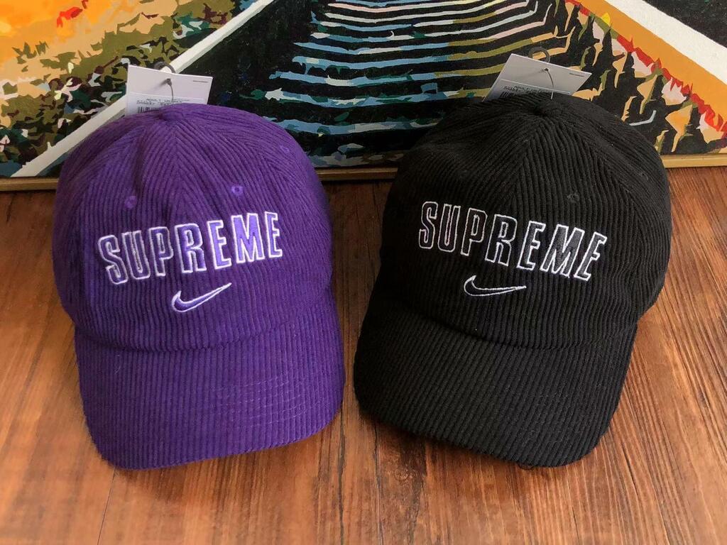 Boné Nike x Supreme