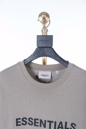 Camiseta Fear Of God Essentials "Taupe"