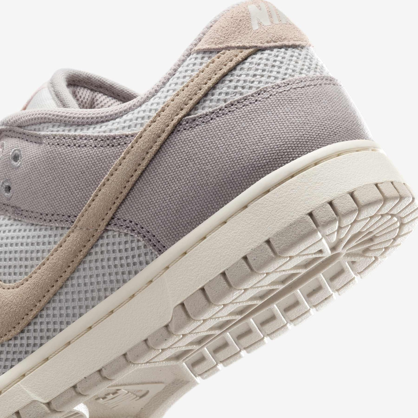 Nike Dunk Low Retro SE