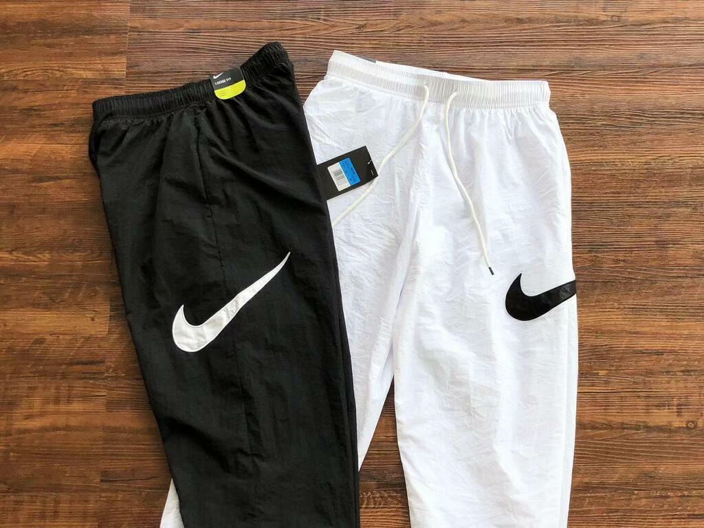 CALÇA NIKE SPORTSWEAR ESSENTIAL
