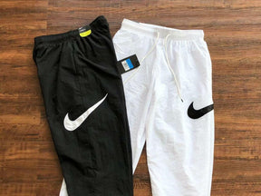 CALÇA NIKE SPORTSWEAR ESSENTIAL