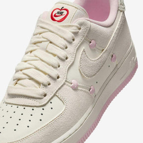 Nike Air Force 1 '07 LX Feminino