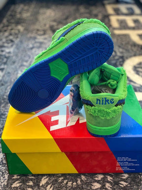 Nike SB Dunk Low "Grateful Dead”