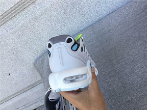 Nike Air Max Plus Drift "Light Smoke Grey"