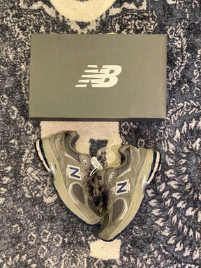 Tênis New Balance 2002R OG Light Grey