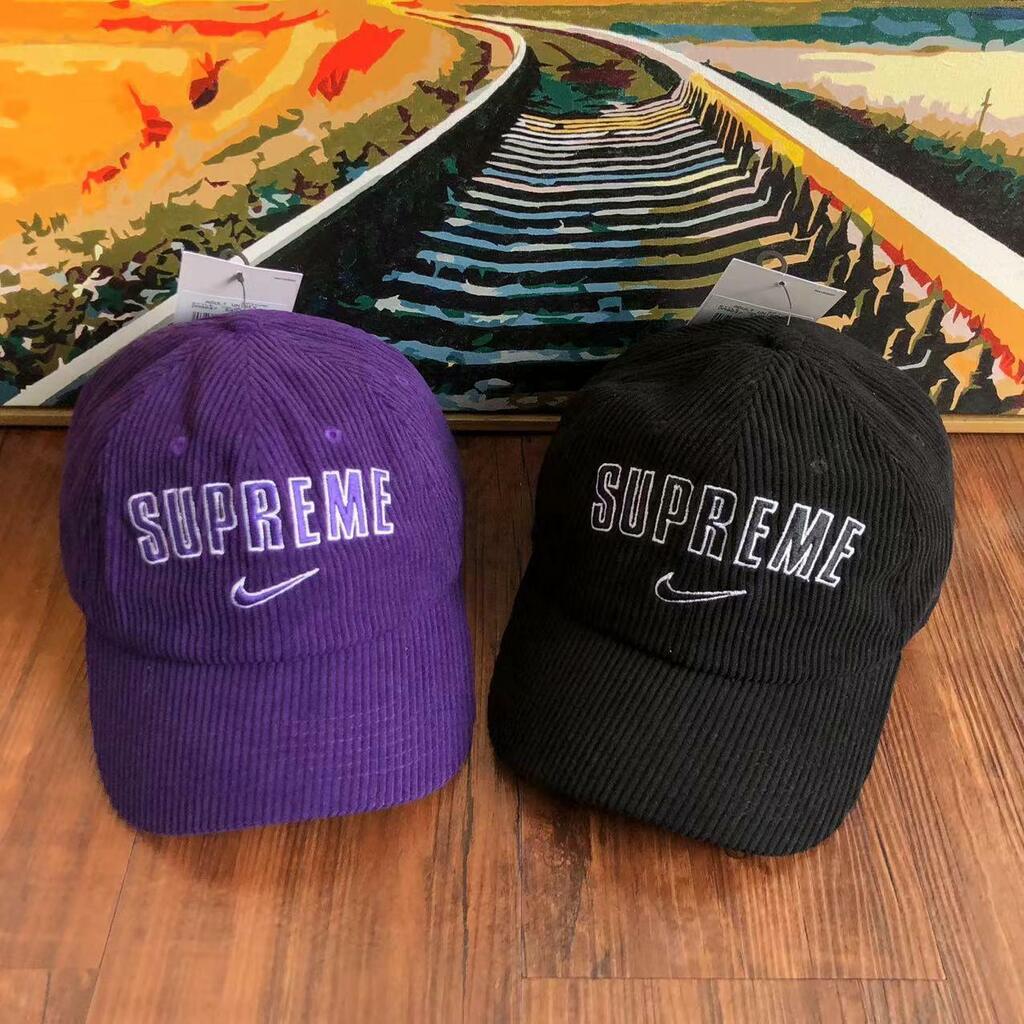 Boné Nike x Supreme