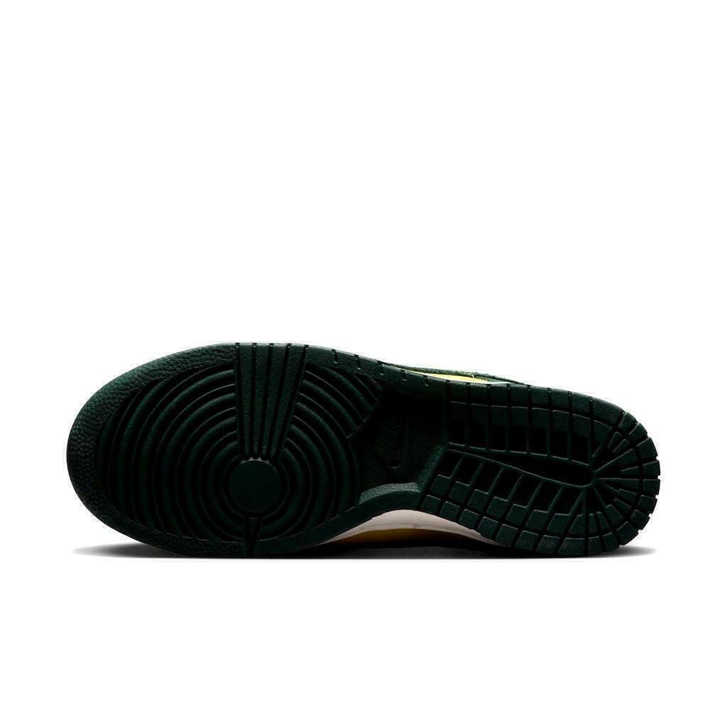 Tênis Nike Dunk Low SE