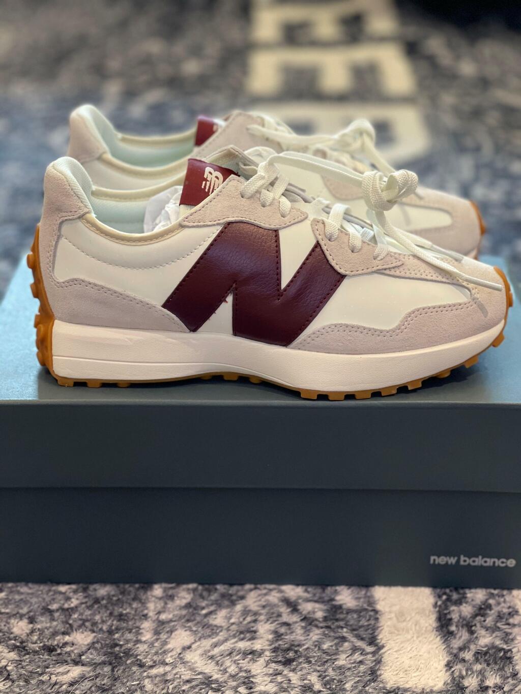 Tênis New Balance Wmns 327 'White Dark Red'