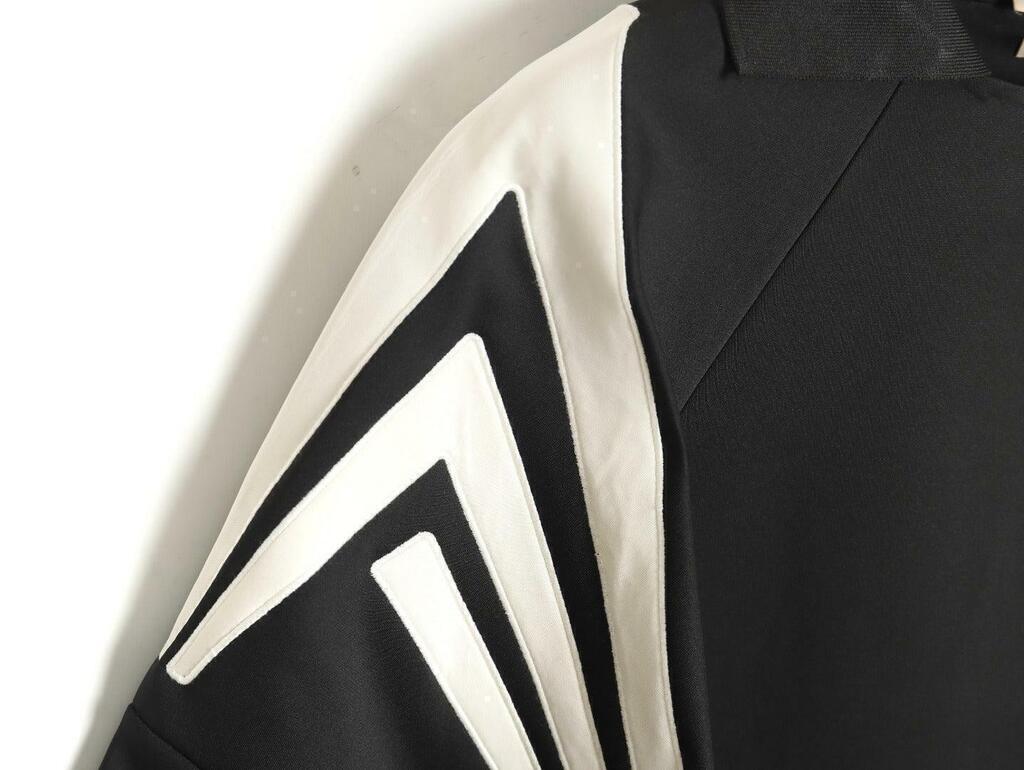 Camiseta Fear Of God Essentials x Adidas