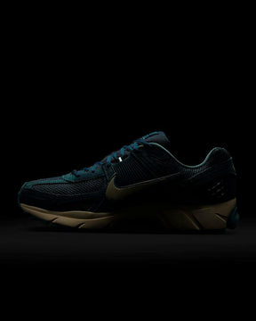 Tênis Nike Zoom Vomero 5
