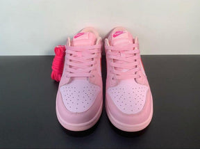 Nike Dunk Low GS Triple Pink